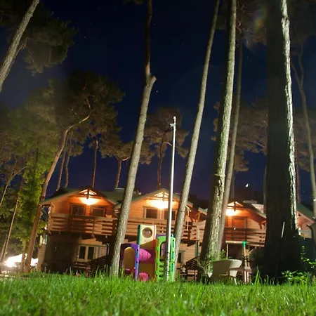 منتزه العطل Natura Park - Domki,